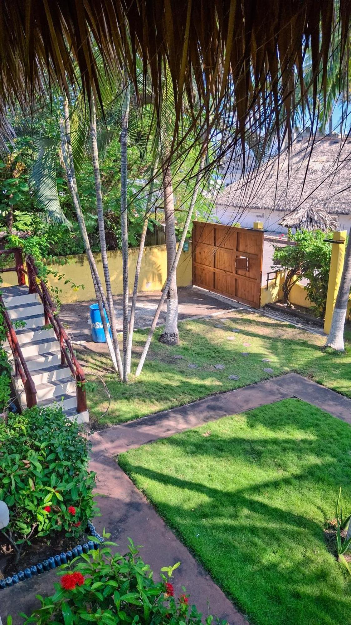 Hotel Cafe Del Sol Monterrico Exteriér fotografie