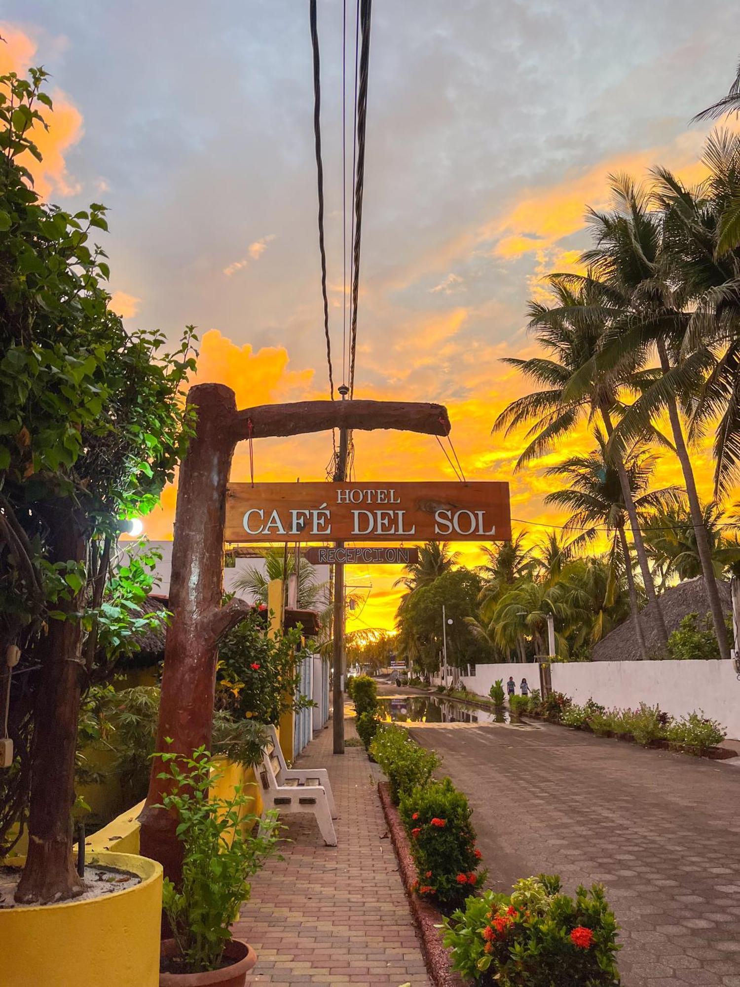 Hotel Cafe Del Sol Monterrico Exteriér fotografie