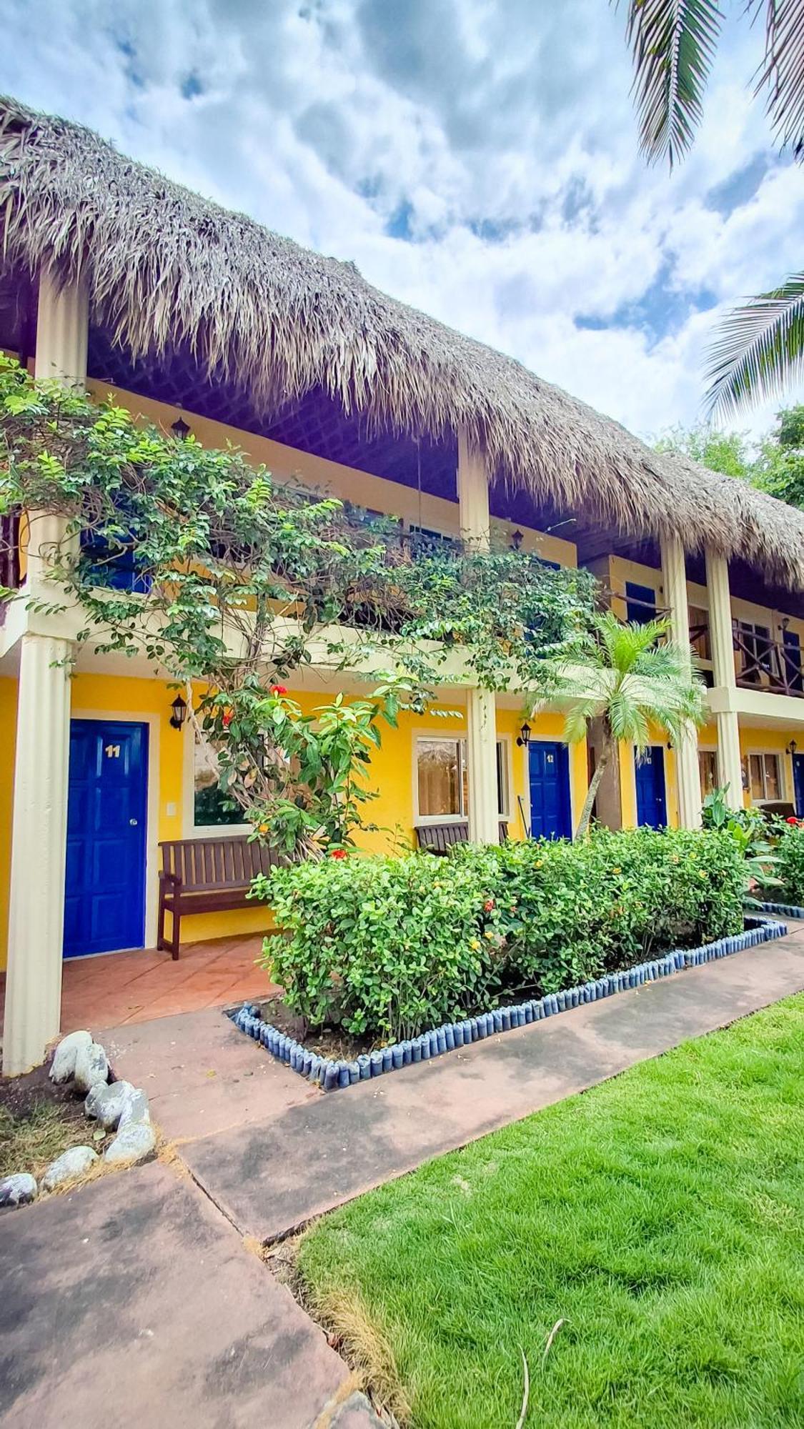Hotel Cafe Del Sol Monterrico Exteriér fotografie